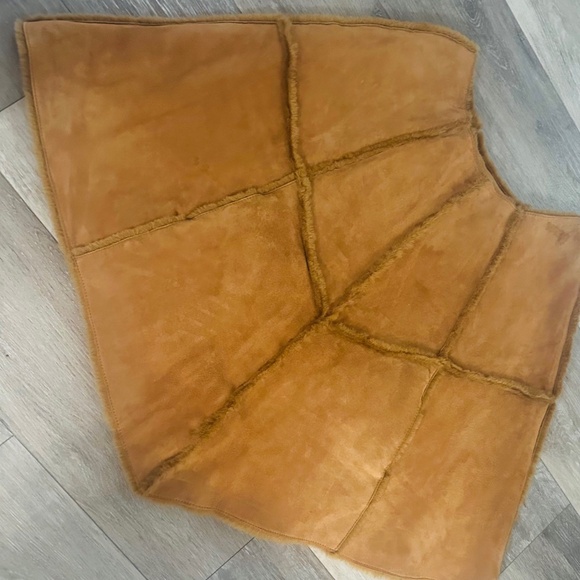 UGG Leather/Suede Poncho (S) - Picture 4 of 11